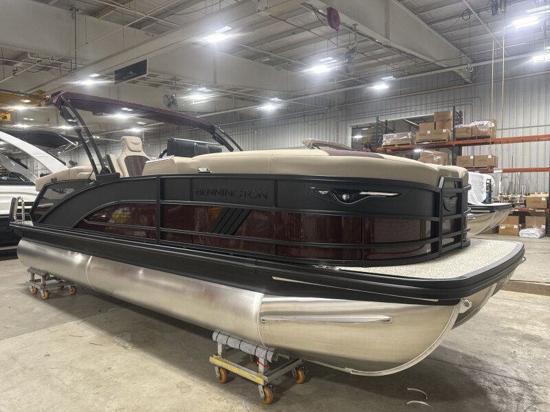 Image of 2026 BENNINGTON 22MOFB SPS W/YAMAHA F200XSA2 DEC