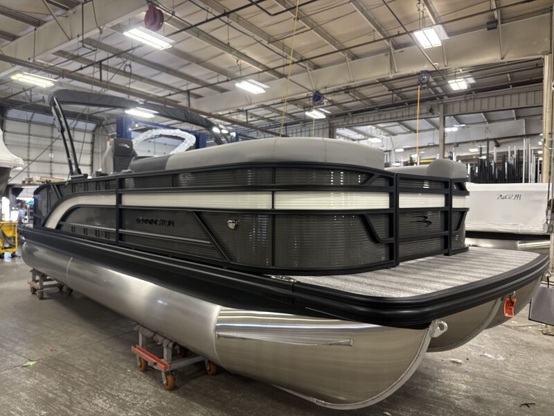 Image of 2026 BENNINGTON 23 SSB LIMITED ESP W/YAMAHA VF250XB