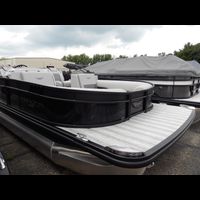 Image of 2027 BENNINGTON 23LTSB BOWRIDER W/ YAMAHA 250XB