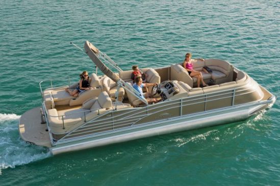 Bennington Q Series Pontoon Boat